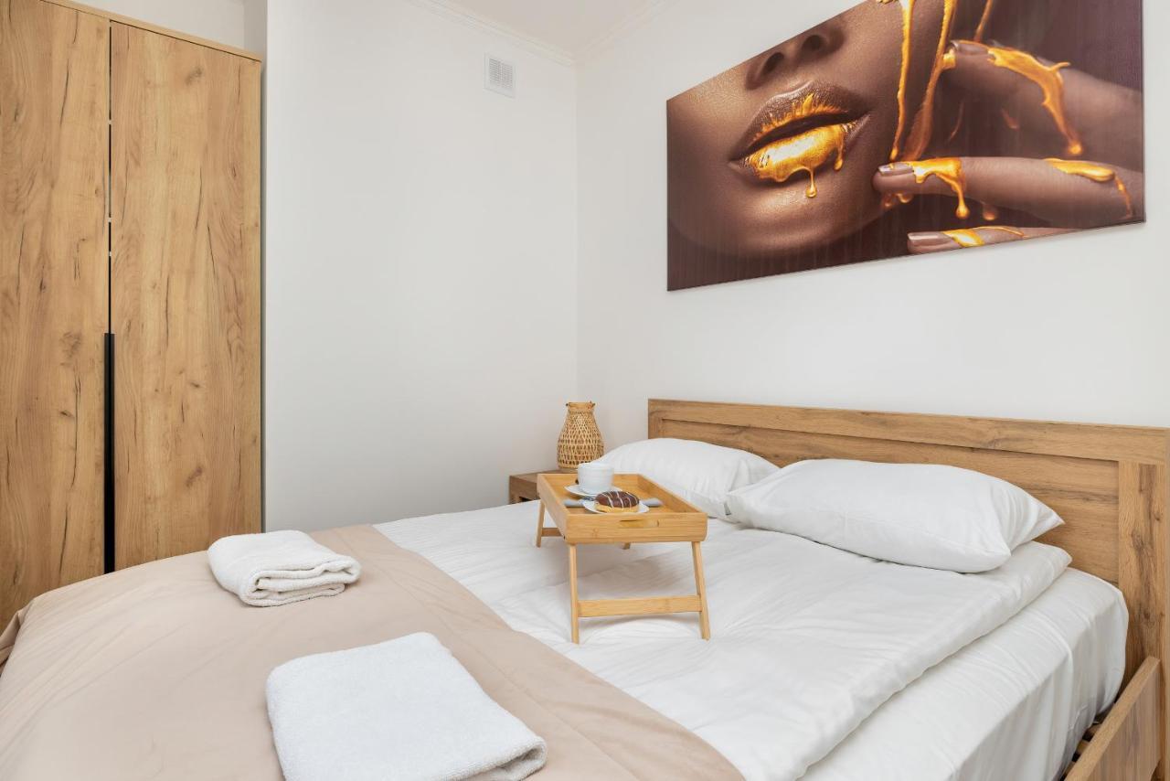 Beautiful One Bedroom Apartment Zamkowa By Rent Like Home Gdansk Exterior photo